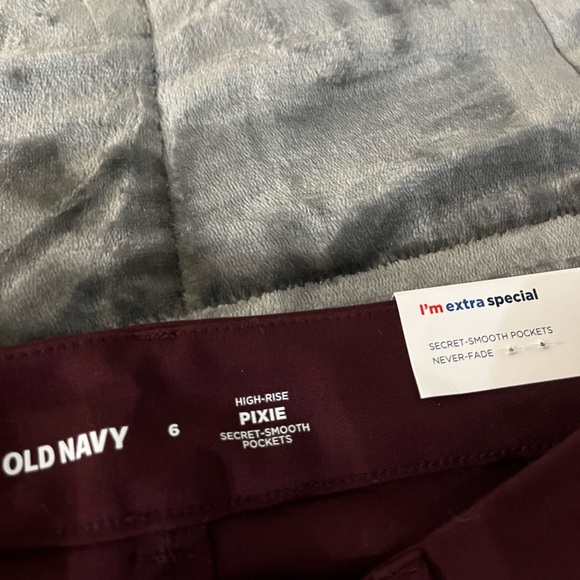 Old Navy pixie pants NWT - Picture 4 of 4